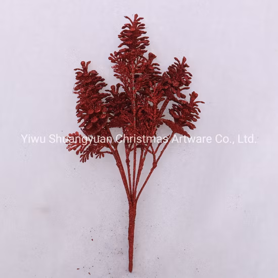 キラキラと金色の装飾的なクリスマス ツリーの枝